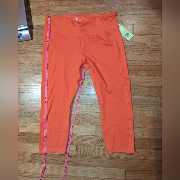Coral Mid-Rise Capri Workout Leggings Crop Hidden Pocket All in Motion XXL - Picture 4 of 13